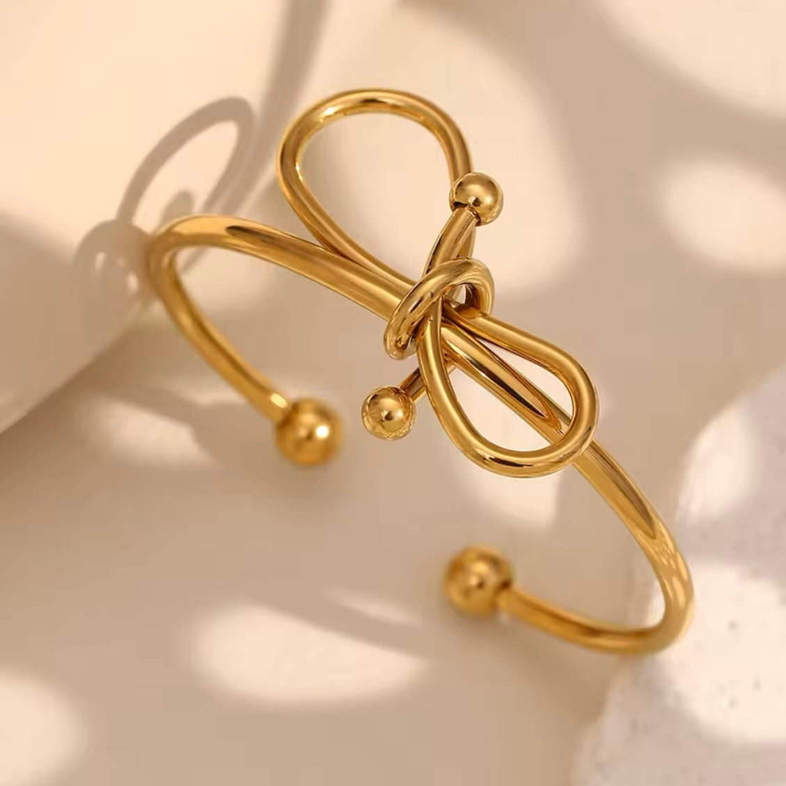 Lucinda Bangle