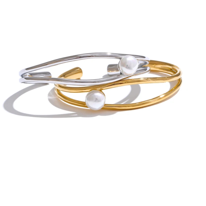 Marnie Bangle
