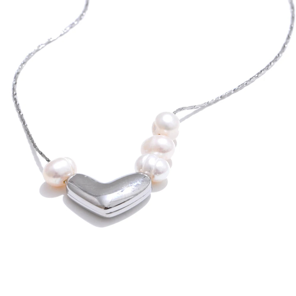 Beau Necklace