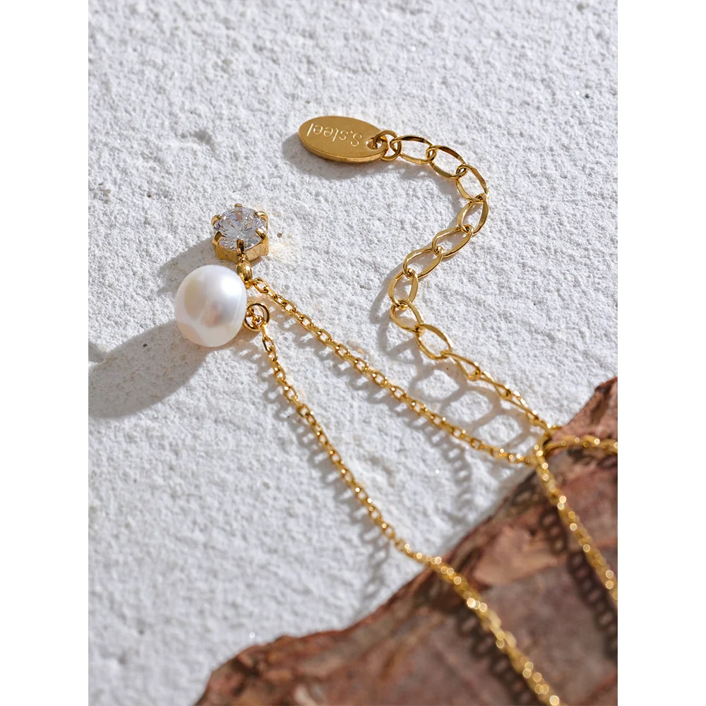 Bay Necklace