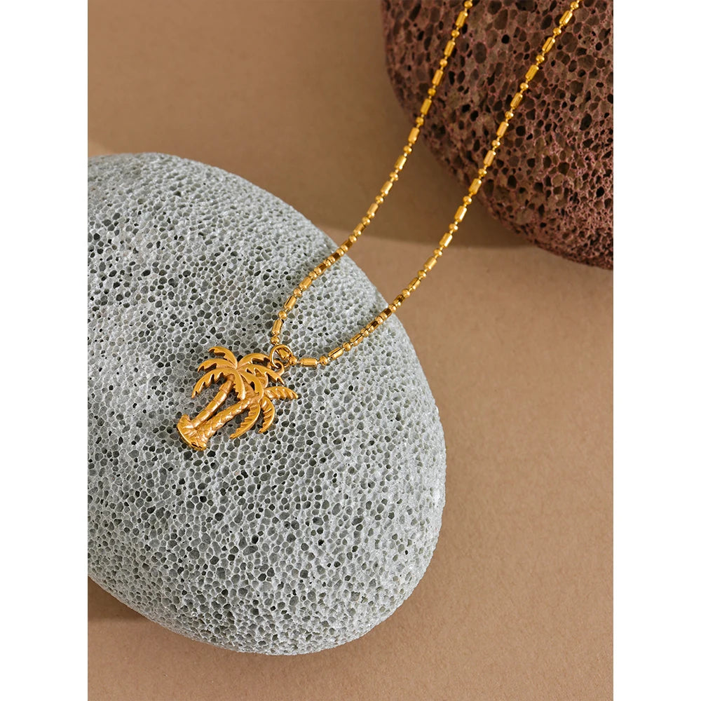 Palm Necklace