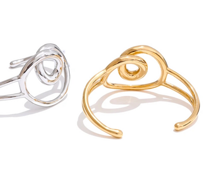 Mia Bangle