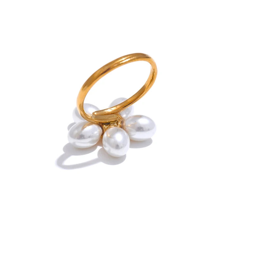 Nellie Ring
