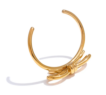 Sabrina Bangle