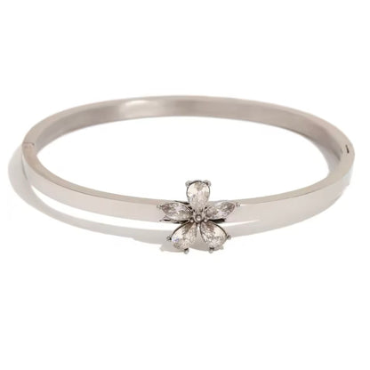 Esme Bangle
