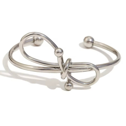 Lucinda Bangle