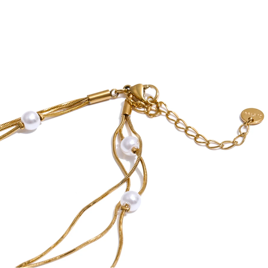 Bali necklace weith faux pearls. Gold stainless steel.
