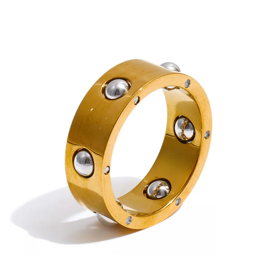 Demi Ring