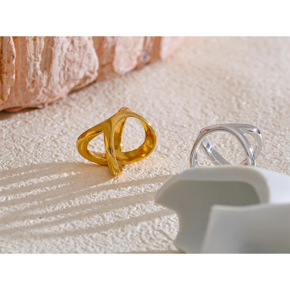 Thea Ring