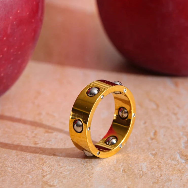 Demi Ring