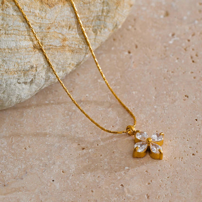 Stella Necklace