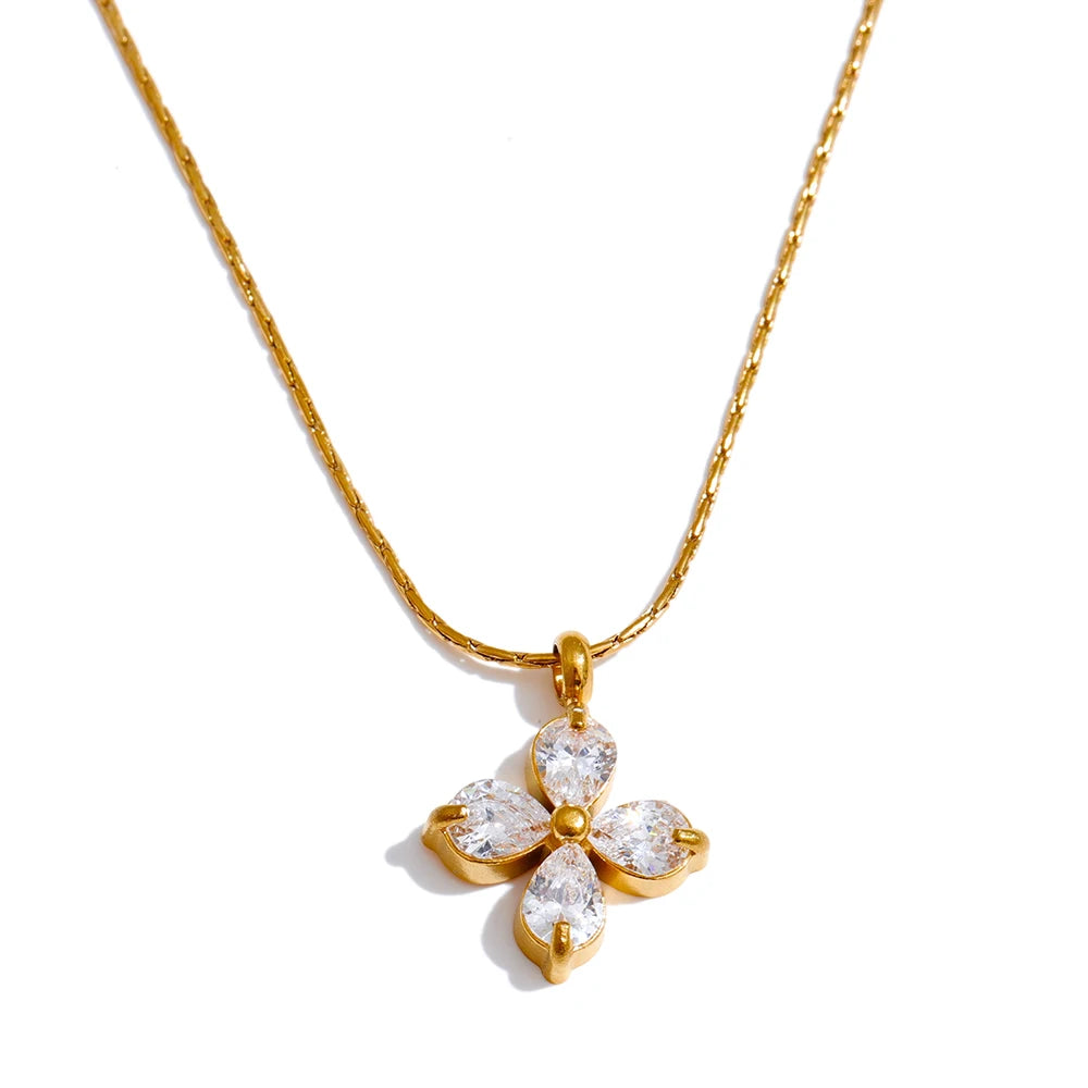 Stella Necklace