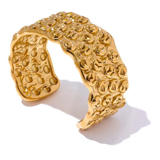 Lara Cuff