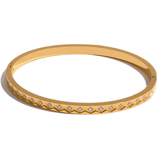 Gold bracelet with small diamantes. stainless steel, waterproof