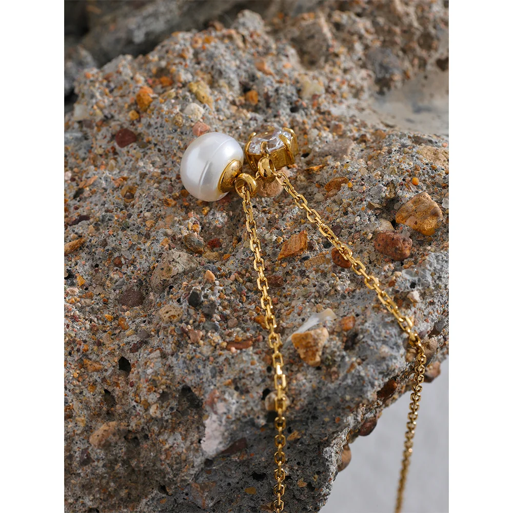 Bay Necklace