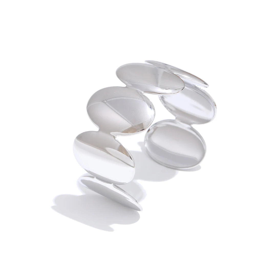 Silver stainlesss steel bangle